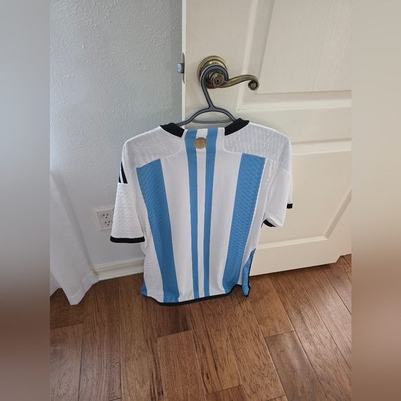 Argentina Soccer Jersey - Picture 2 of 3